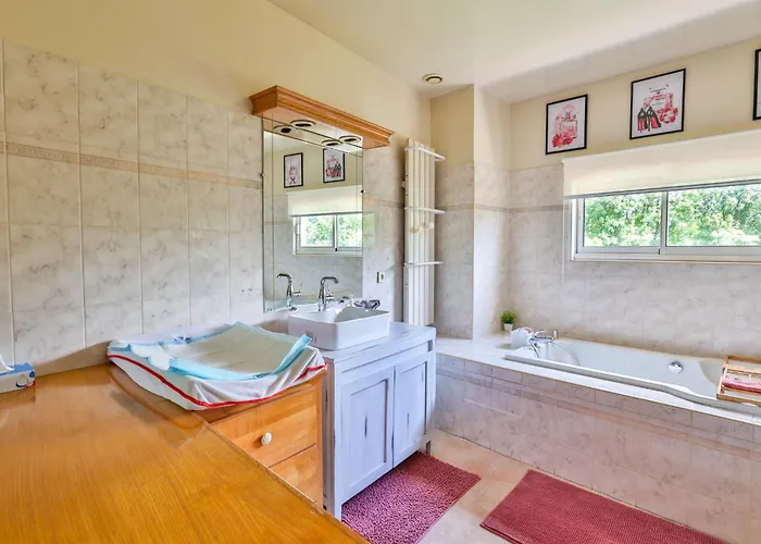 La Maison Du Bonheur Villa *